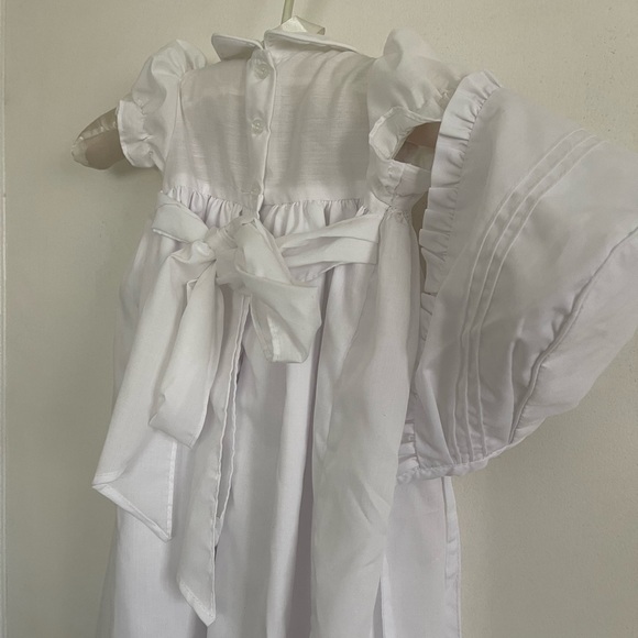 Baby girl smocked Christening dress with bonnet color white - Picture 5 of 5